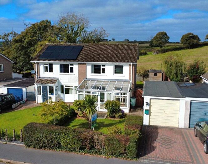 3 Bedroom Semi-Detached House For Sale In Tavistock, Devon, PL19