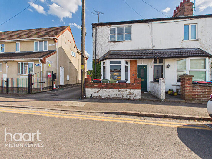 3 Bedroom End Of Terrace House For Sale In Tavistock Street, Milton Keynes, MK2