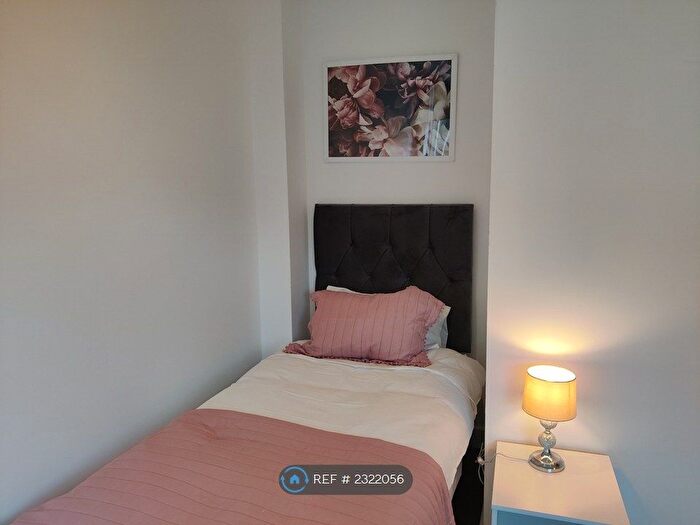 Studio To Rent In Tontine Street, Stoke-On-Trent, ST1