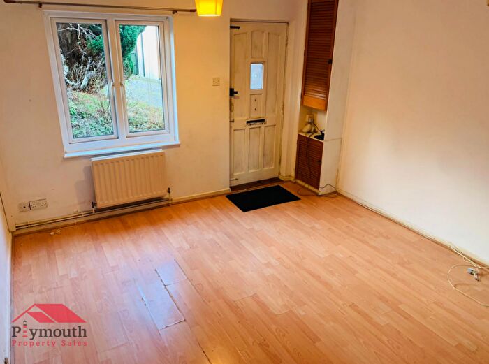 3 Bedroom End Of Terrace House For Sale In Long Terrace Close, Plymouth, PL7