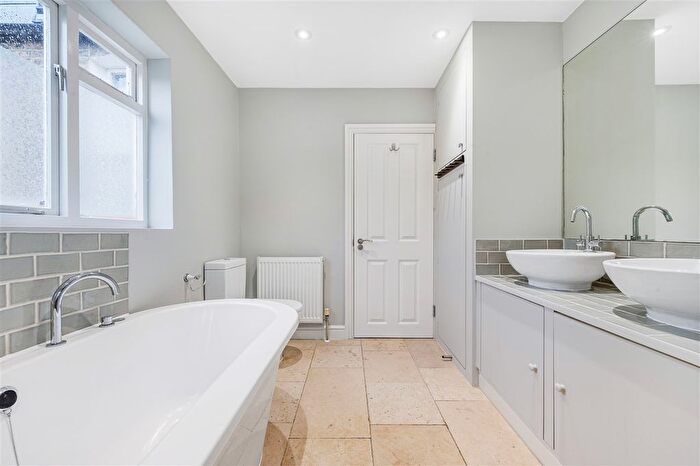 5 Bedroom Terraced House To Rent In Brackenbury Road, London, W6