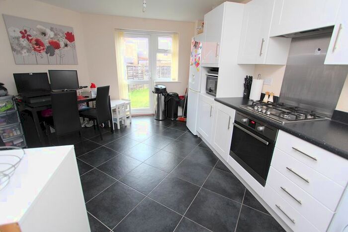 3 Bedroom Semi-Detached House To Rent In Yorkshire Grove, Walsall, WS2