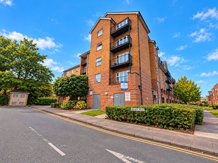 1 Bedroom Flat For Sale In The Academy, Holly Street, Luton, Bedfordshire, LU1