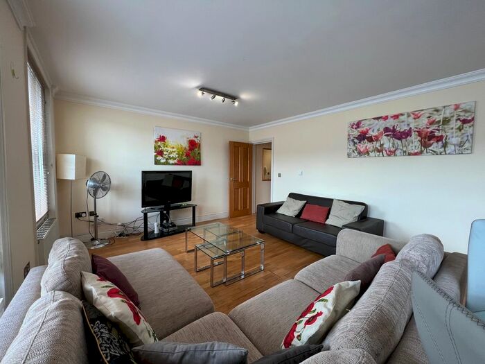 2 Bedroom Flat To Rent In Cromwell Road, London, SW7