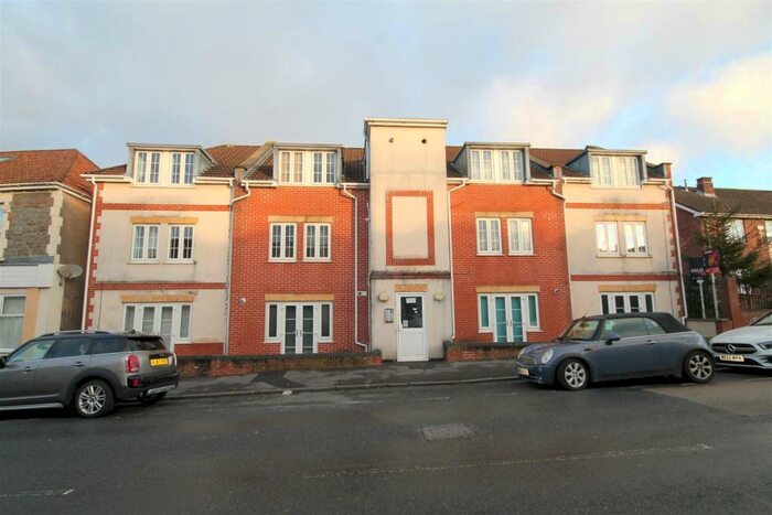 2 Bedroom Apartment To Rent In Bellevue Court, Bell Hill Road, Bristol, BS5