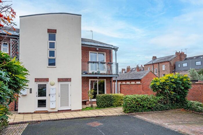 2 Bedroom Flat For Sale In Lowther Street, York, YO31