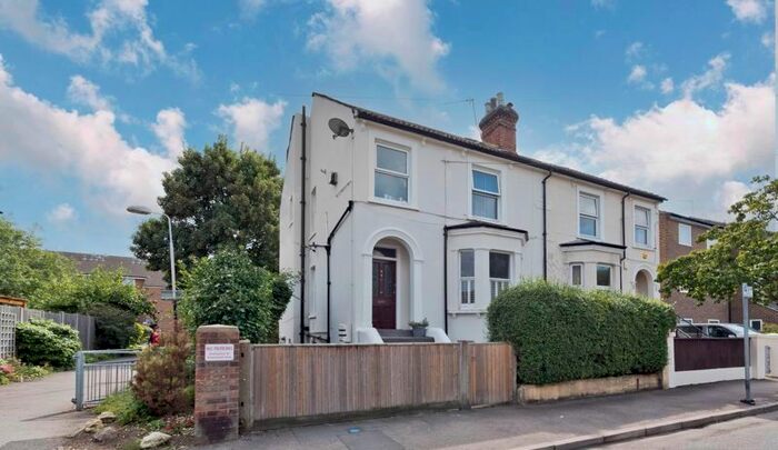 1 Bedroom Flat To Rent In Devonshire Road, Colliers Wood, London, SW19