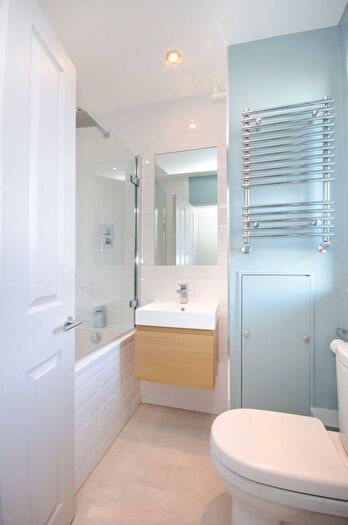 2 Bedroom Flat To Rent In Wiltshire Close, Chelsea, London, SW3