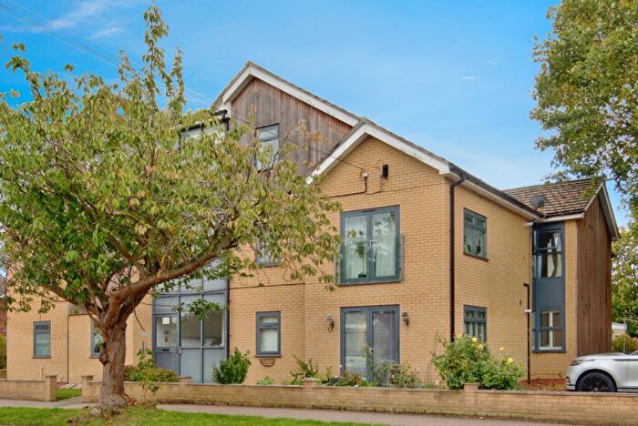 2 Bedroom Flat For Sale In Barnstaple Road, Thorpe Bay, Essex, SS1
