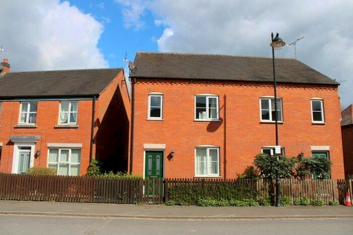 3 Bedroom Property To Rent In Mill Street, Uttoxeter, ST14