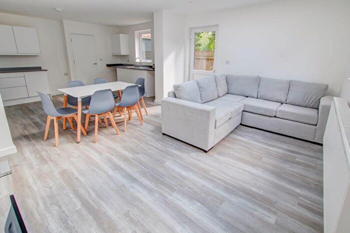 1 Bedroom Terraced House To Rent In Room, Bishop Westall Road, Exeter, EX2