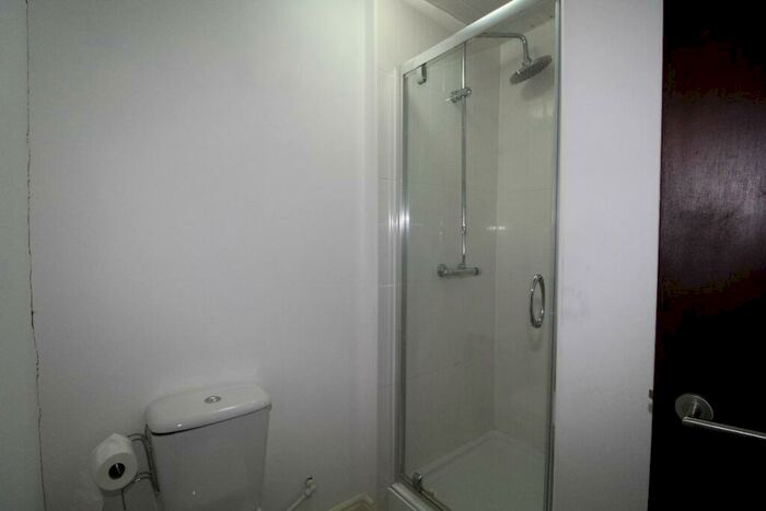 3 Bedroom Flat To Rent In - Moor Lane, Flat, PR1