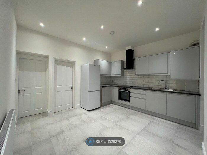 1 Bedroom Flat To Rent In Downhills Park Road, London, N17