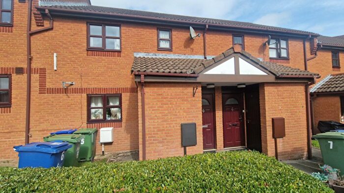 1 Bedroom Flat To Rent In Woodford End, Chadsmoor, Cannock, Staffordshire, WS11
