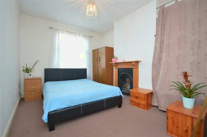 1 Bedroom Apartment To Rent In Regent Street, Kettering, NN16