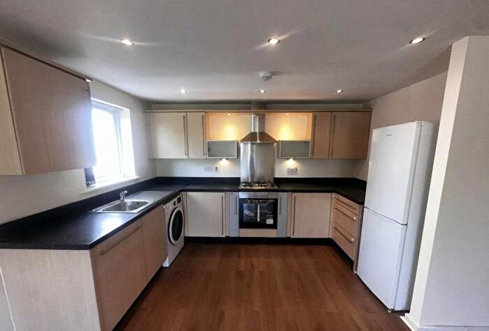 2 Bedroom Apartment To Rent In Elmira Way, Salford, M5