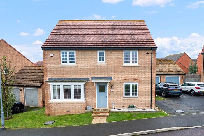 4 Bedroom Detached House For Sale In Clipson Close, Burton Latimer, NN15