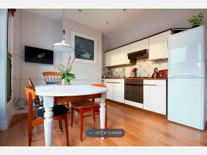 1 Bedroom Flat To Rent In Teesdale Street, London, E2