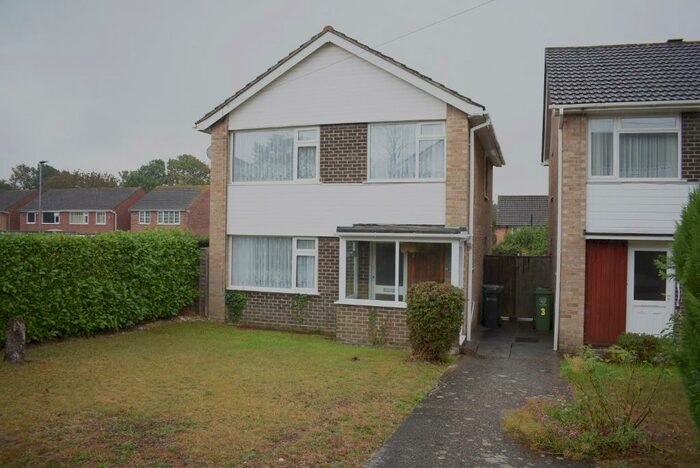 3 Bedroom Detached House To Rent In Copsey Close, Portsmouth, PO6