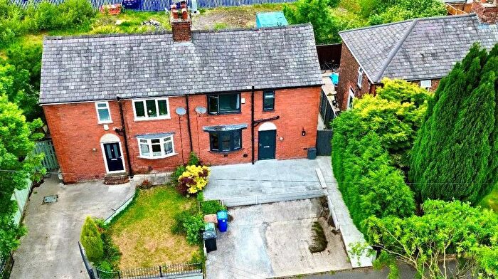 3 Bedroom Semi-Detached House For Sale In Bowman Crescent, Ashton-Under-Lyne, OL6