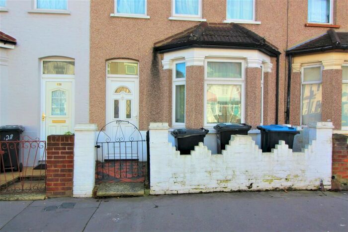 2 Bedroom Terraced House To Rent In Winterbourne Road, CR7
