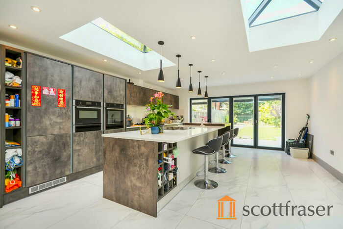 5 Bedroom Terraced House To Rent In Valentia Road, Headington, OX3