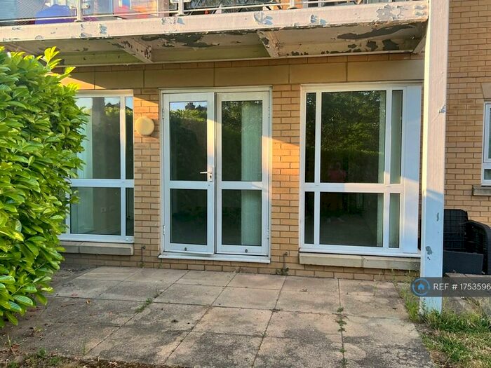 2 Bedroom Flat To Rent In Reflex Apartments, Bromley, BR2