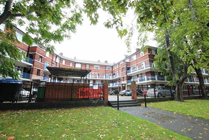 Studio To Rent In St. Olaves Estate, London, SE1