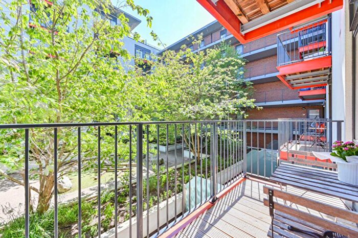 1 Bedroom Flat For Sale In Warehouse Court, Woolwich Riverside, London, SE18