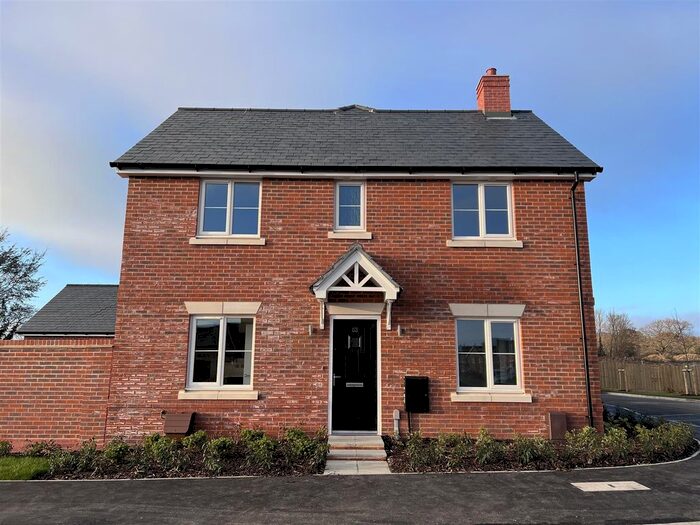 3 Bedroom Semi-Detached House To Rent In Harris Road, Chichester, PO19