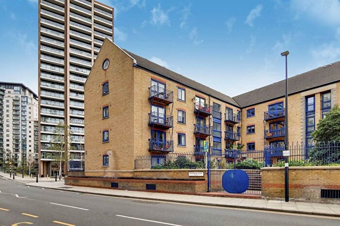 1 Bedroom Flat To Rent In Peninsula Court, Canary Wharf, London, E14