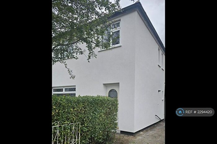 3 Bedroom End Of Terrace House To Rent In Golborne Avenue, Manchester, M20