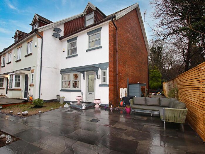 4 Bedroom Town House For Sale In Dan Y Fron, Tonyrefail, CF39