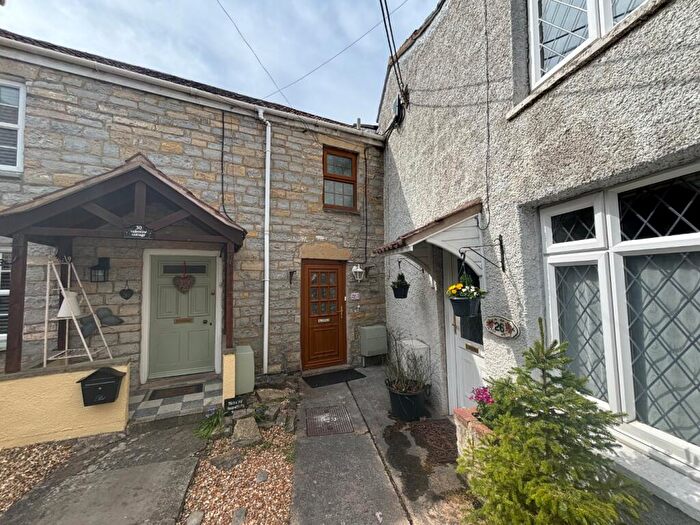 2 Bedroom Cottage To Rent In Somerton Road, Street, BA16