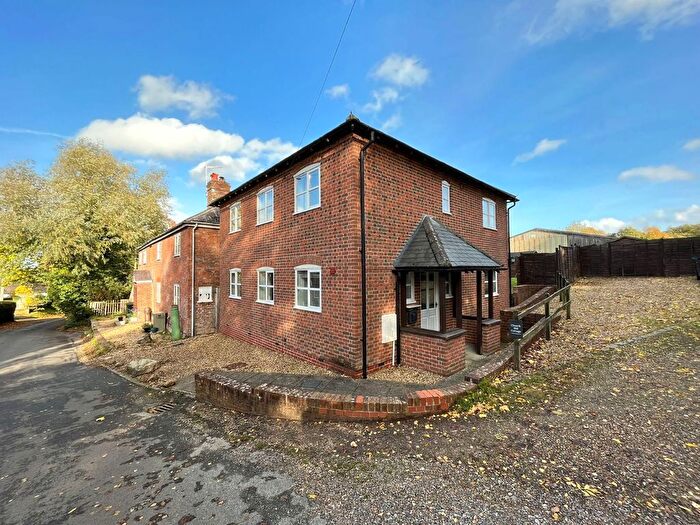 3 Bedroom Detached House To Rent In Wickham, Newbury, RG20