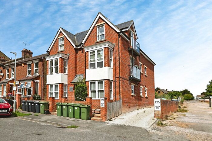 2 Bedroom Flat For Sale In Cornwallis Road, Maidstone, ME16