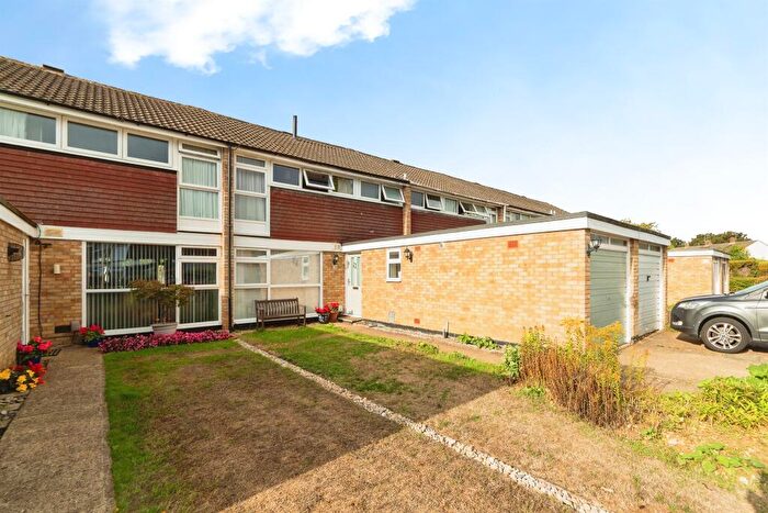 3 Bedroom Terraced House For Sale In Marsden Green, Welwyn Garden City, AL8