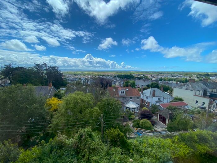 1 Bedroom Flat To Rent In East Hill, Braunton, EX33