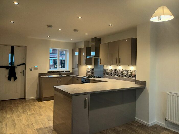 2 Bedroom Semi-Detached House To Rent In Sheerwater Crescent, Goldthorpe, S63