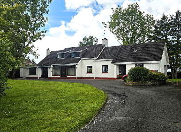 7 Bedroom Detached House With Annexs For Sale In & Castlebalfour Road, Lisnaskea, BT92