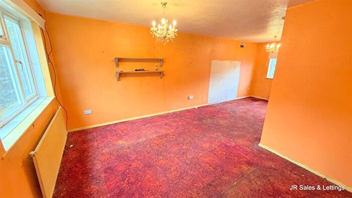 3 Bedroom End Of Terrace House For Sale In Kingsmead, Cheshunt, EN8
