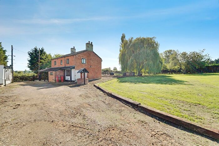 4 Bedroom Detached House For Sale In Rushden Road, Sharnbrook, Bedford, MK44