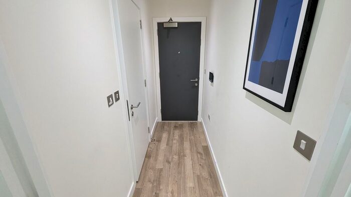 1 Bedroom Flat To Rent In Paragon House, Seymour Grove, M16