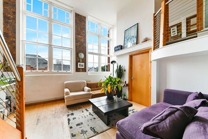 3 Bedroom Maisonette To Rent In Royal Gate Apartments, Rutland Road, South Hackney, London, E9