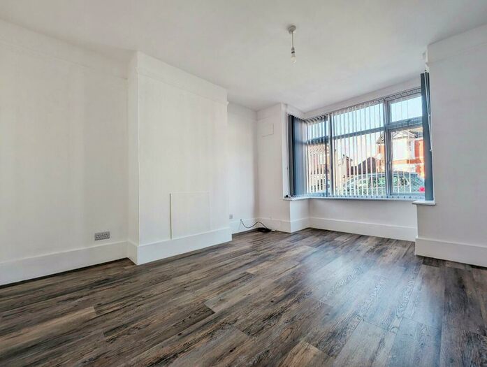 3 Bedroom Semi-Detached House To Rent In Desborough Park Road, HP12