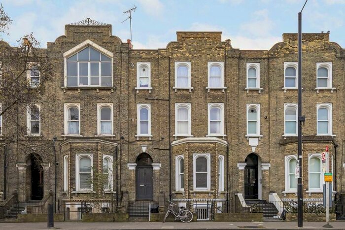 2 Bedroom Flat To Rent In Uxbridge Road, London, W12