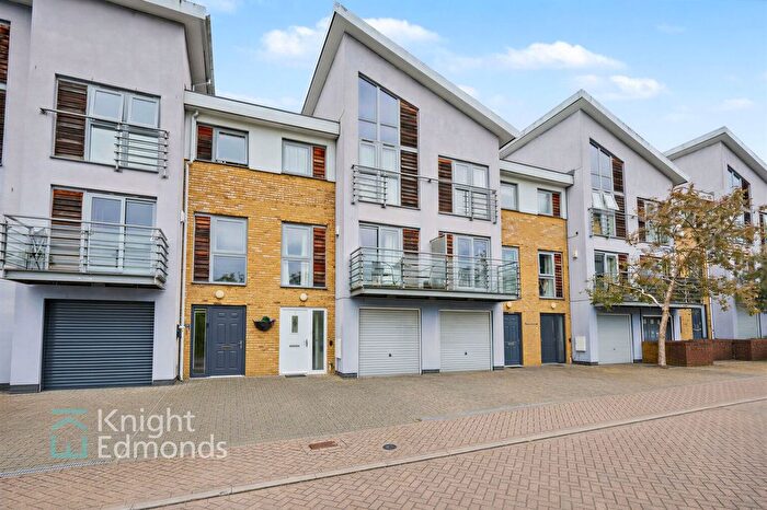 5 Bedroom Terraced House For Sale In Stafford Gardens, Maidstone, ME15