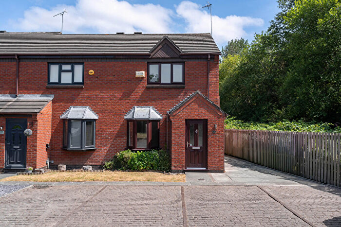 2 Bedroom Barn Conversion For Sale In Heathfields Close, Chester, CH2
