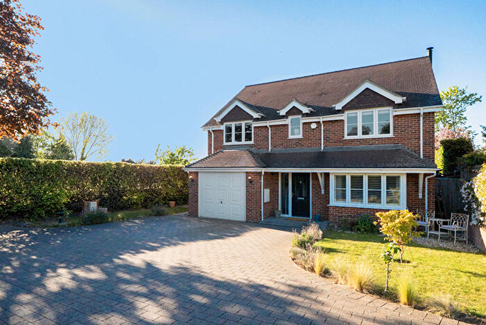 4 Bedroom Detached House For Sale In Erleigh Court Drive, Earley, Reading, Berkshire, RG6
