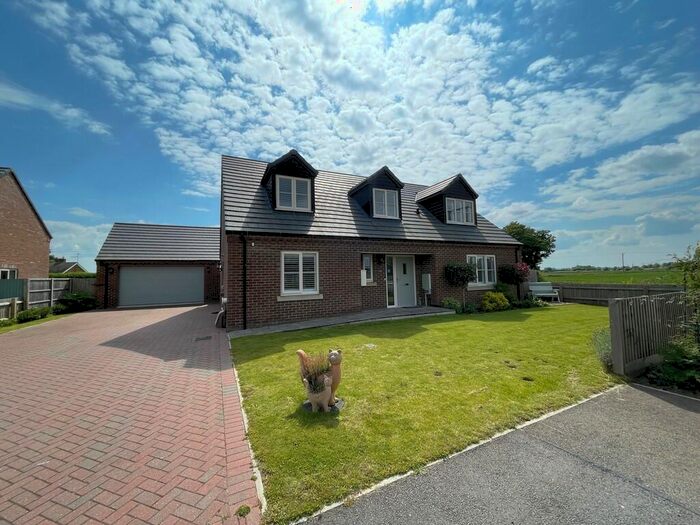 4 Bedroom Chalet For Sale In Cavell Way, Fleet, PE12